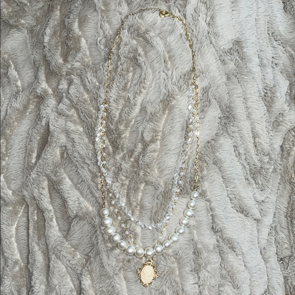 Plunder layered long Pearl Necklace